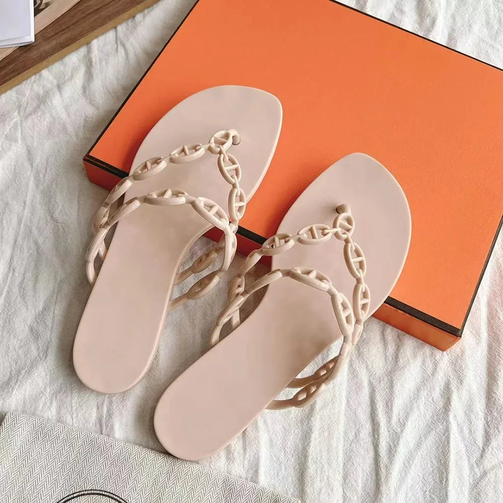 2026 Chain Pig Nose Flip-flops with Bright Jelly Shoes Wearing Flat Beach Toe Cool Slippers Women