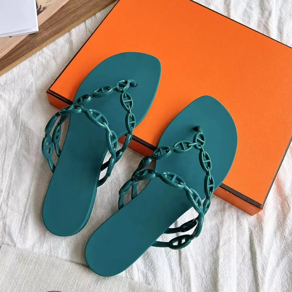 2026 Chain Pig Nose Flip-flops with Bright Jelly Shoes Wearing Flat Beach Toe Cool Slippers Women